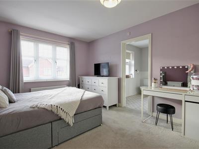 BEDROOM 1 (FRONT)